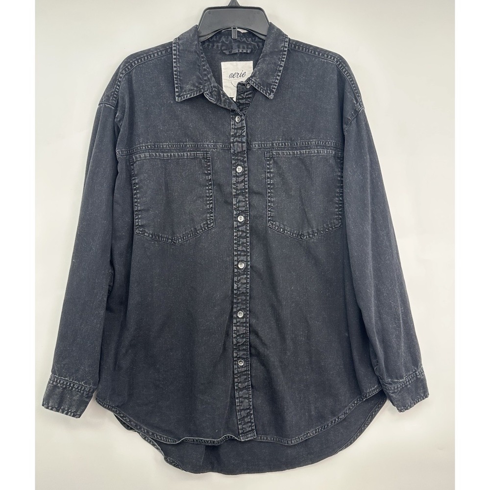 Aerie Oversized Button Down Shirt Women M Denim Chest Pockets Casual Layering